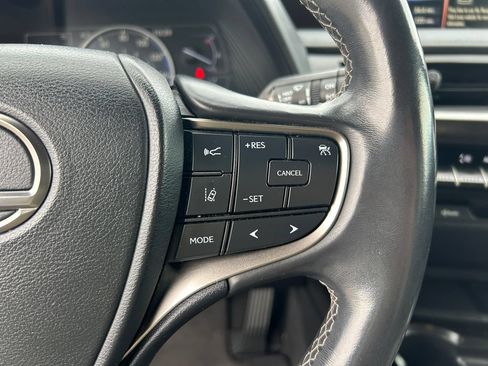 Used 2019 Lexus UX 200 w/ Accessory Package 2 FWD image 17