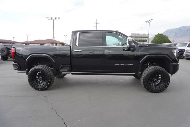 Used 2025 GMC Sierra 3500 Denali Ultimate AWD/4WD image 16