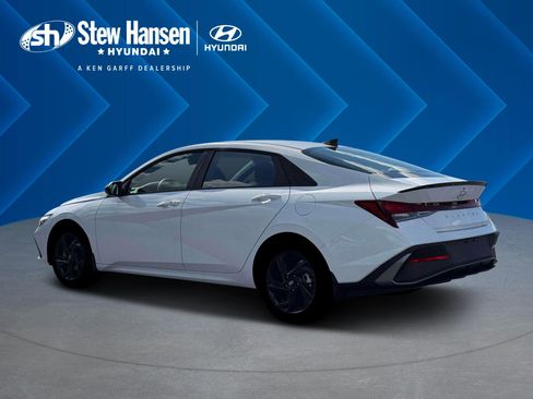 New 2026 Hyundai Elantra Sport image 5