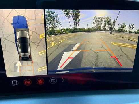 New 2026 Cadillac Lyriq V AWD/4WD image 27