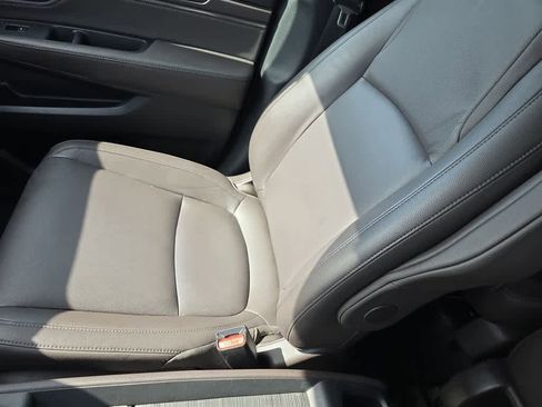 Certified 2018 Honda Odyssey Touring image 26