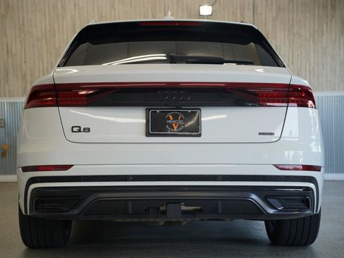 Used 2023 Audi Q8 Prestige AWD/4WD image 9