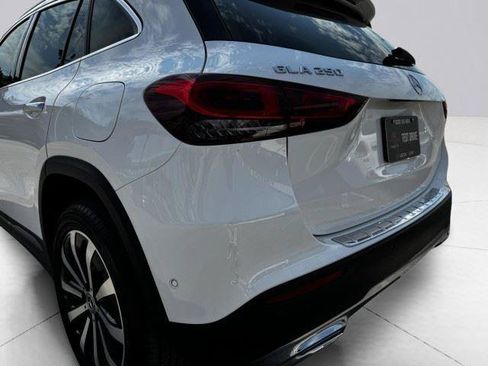 Used 2023 Mercedes-Benz GLA 250 w/ Premium Package image 15