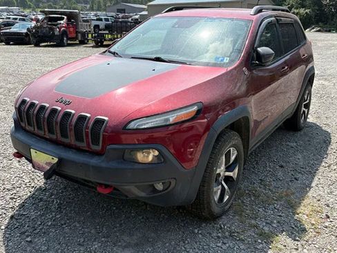 Used 2015 Jeep Cherokee Trailhawk w/ Comfort/Convenience Group AWD/4WD image 1