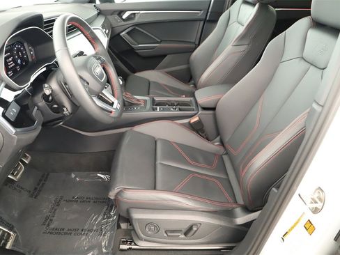 Certified 2025 Audi Q3 2.0T Premium Plus w/ Premium Plus Package image 24