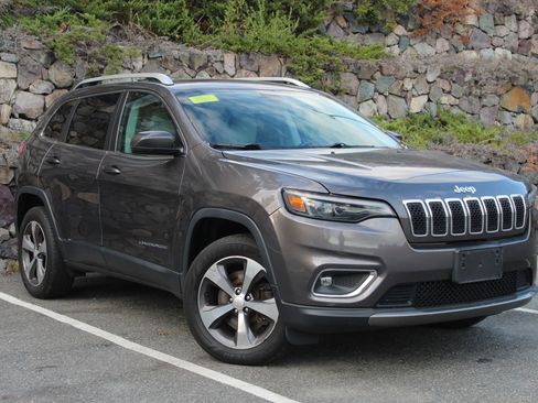 Used 2019 Jeep Cherokee Limited image 4