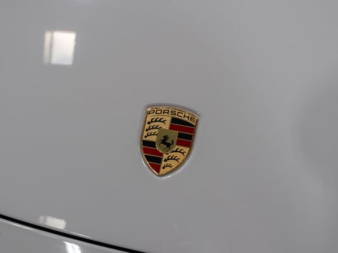 Used 2020 Porsche 911 Carrera 4S AWD/4WD image 17