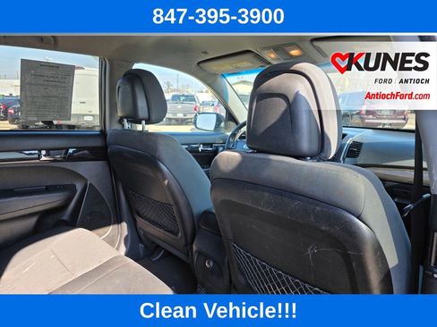 Used 2013 Kia Sorento LX w/ Convenience Pkg image 23