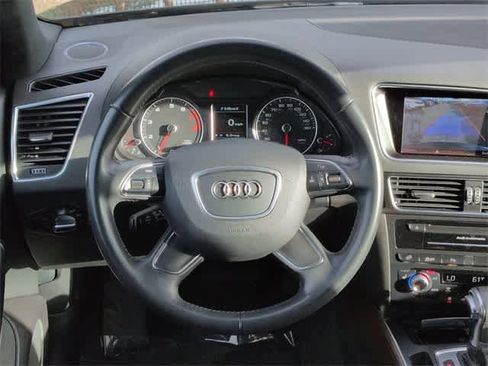 Used 2017 Audi Q5 2.0T Premium Plus w/ Technology Package image 25