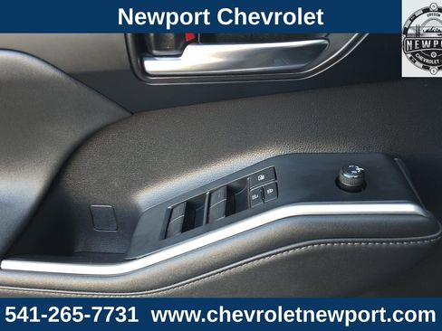 Used 2022 Toyota Highlander XLE image 12