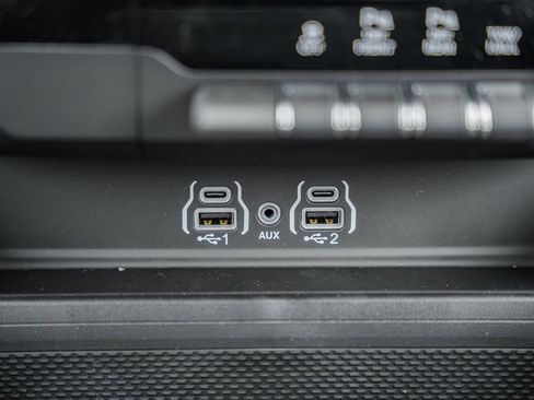 New 2026 RAM 1500 4x4 Crew Cab image 28