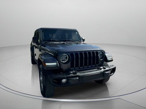 Used 2021 Jeep Gladiator Sport image 4