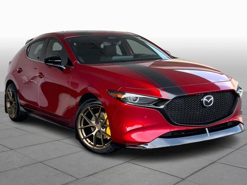 Used 2024 MAZDA MAZDA3 Hatchback w/Premium Plus Pkg image 3
