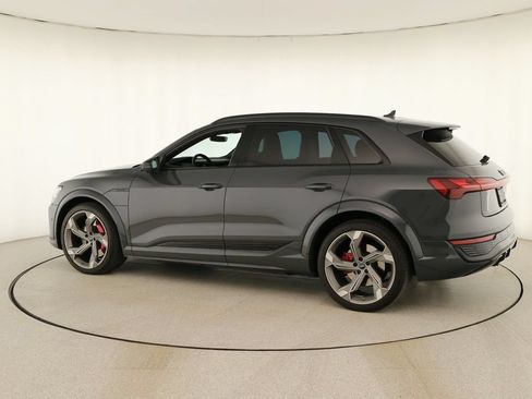 Certified 2024 Audi SQ8 e-tron Premium Plus w/ Black Optic Package AWD/4WD image 3