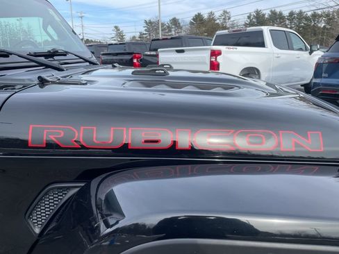 Used 2022 Jeep Gladiator Rubicon w/ Cold Weather Group image 8