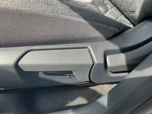 New 2026 Nissan Kicks SV w/ Charging Package FWD image 20