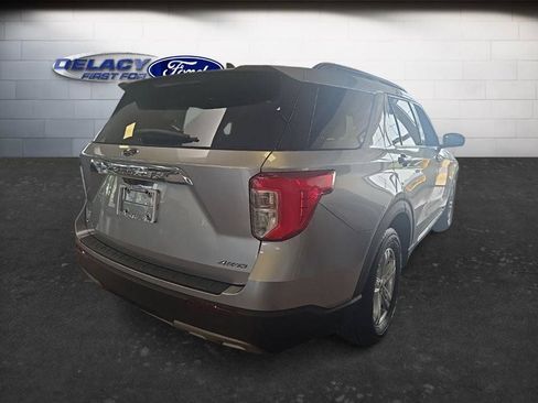 Used 2021 Ford Explorer XLT w/ Equipment Group 202A AWD/4WD image 6