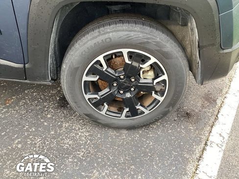 Used 2023 Jeep Renegade Latitude AWD/4WD image 37