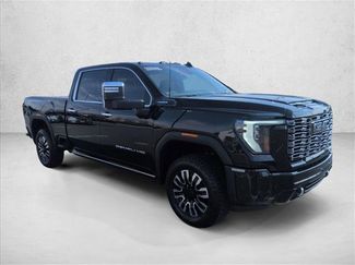 Used 2025 GMC Sierra 2500 Denali Ultimate video 3