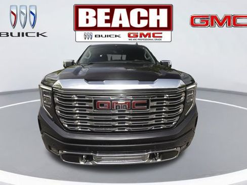 Used 2023 GMC Sierra 1500 Denali w/ Denali Reserve Package AWD/4WD image 8
