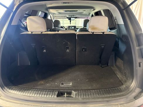 Used 2021 Kia Telluride S FWD image 14
