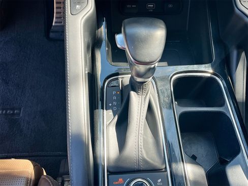 Used 2022 Kia Telluride SX w/ SX Prestige Package image 17