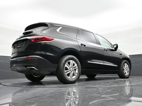 Used 2021 Buick Enclave Essence image 24