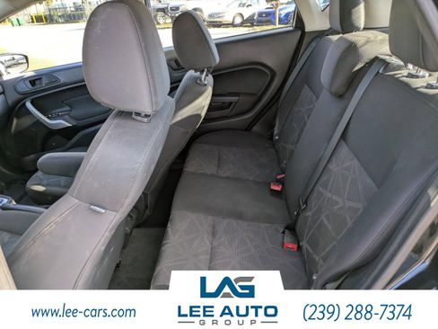 Used 2013 Ford Fiesta SE image 11