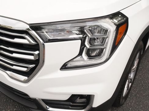 Used 2022 GMC Terrain SLT w/ Infotainment Package II FWD image 28