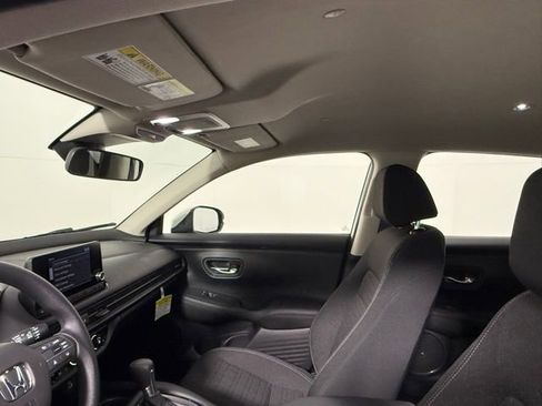 Used 2023 Honda HR-V LX image 32