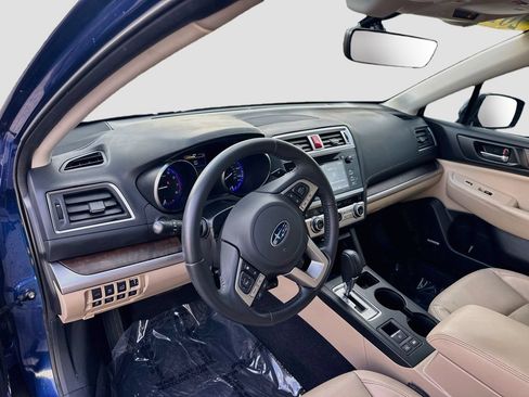 Used 2017 Subaru Outback 2.5i Limited AWD/4WD image 9