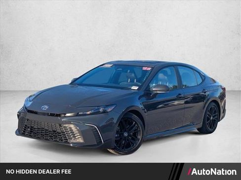 Used 2025 Toyota Camry SE w/ Multimedia Upgrade Package FWD image 1