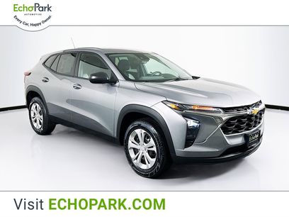 Used 2024 Chevrolet Trax LS w/ Driver Confidence Package