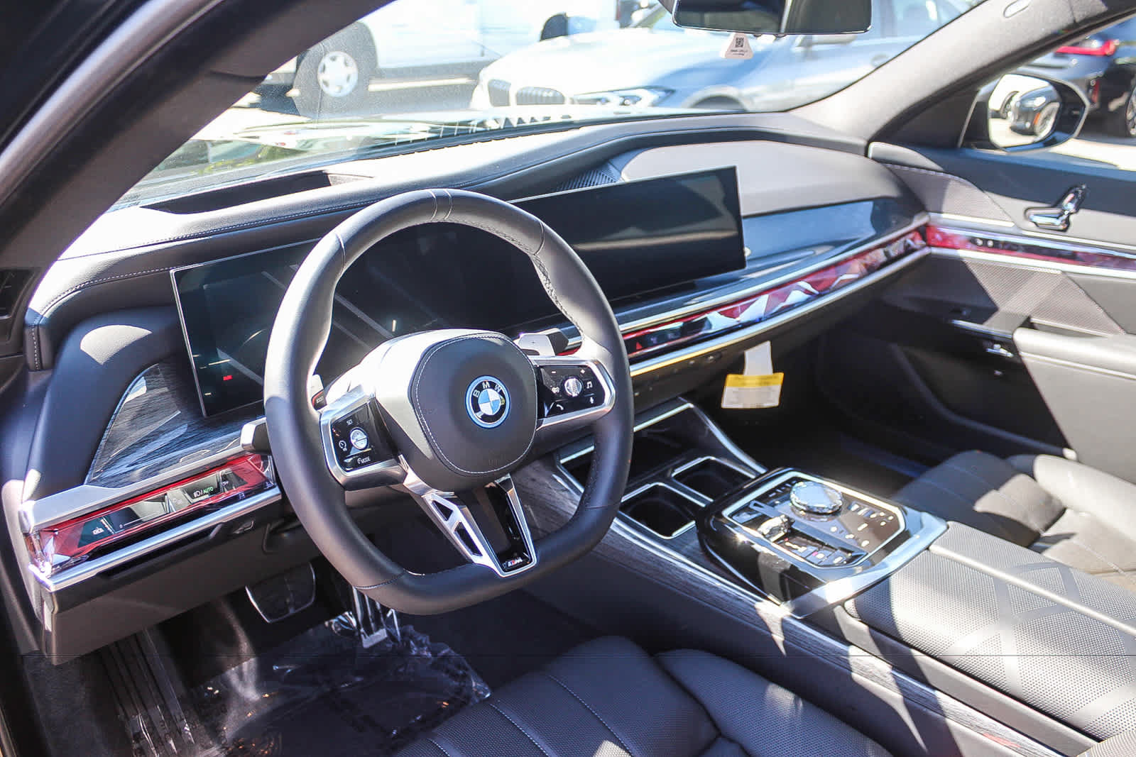 Used 2026 BMW 750e xDrive w/ Executive Package AWD/4WD image 16