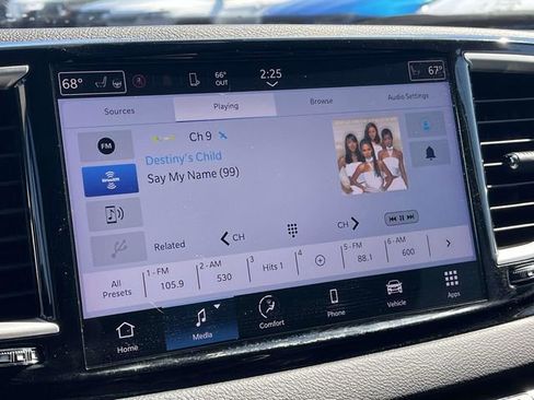 Used 2024 Chrysler Pacifica Touring-L FWD image 28
