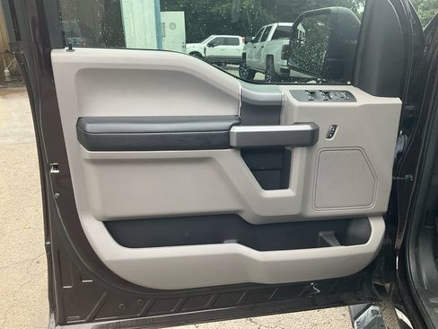 Used 2019 Ford F150 XLT w/ Equipment Group 302A Luxury RWD image 11
