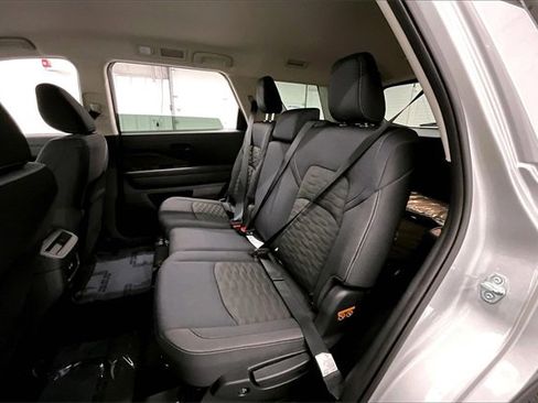 New 2025 Nissan Pathfinder S image 10