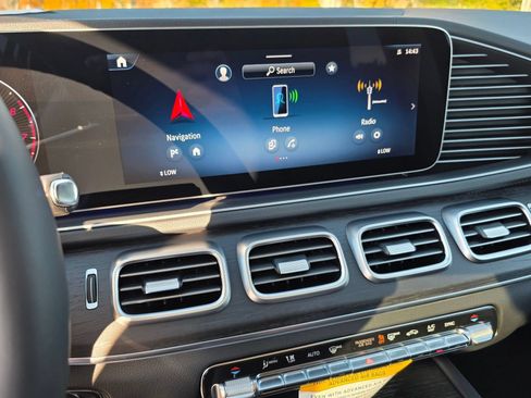 Certified 2026 Mercedes-Benz GLS 450 4MATIC image 27