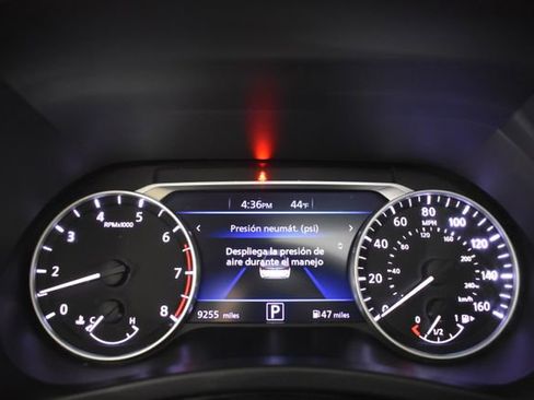 Used 2025 Nissan Sentra SR w/ SR Premium Package FWD image 26