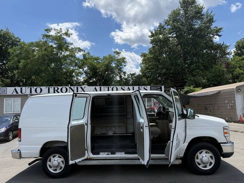 Used 2014 Ford E-250 and Econoline 250 w/ Power Group RWD image 14