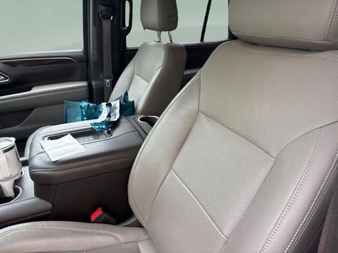 Used 2022 GMC Yukon SLE AWD/4WD image 11
