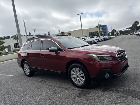 Used 2019 Subaru Outback 2.5i Premium image 9