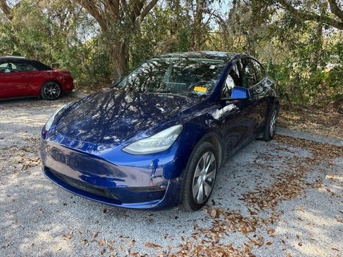 Used 2021 Tesla Model Y Long Range image 6