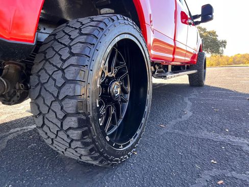 Used 2021 Ford F350 Lariat w/ Chrome Package image 17