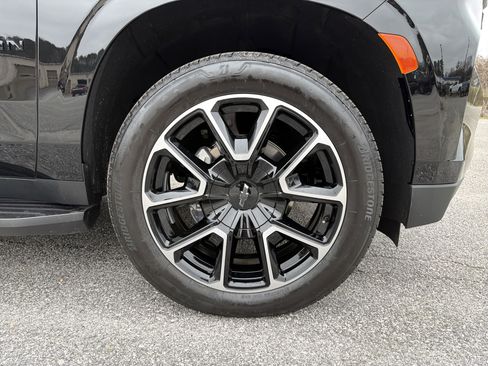 Used 2024 Chevrolet Suburban RST w/ Luxury Package image 14