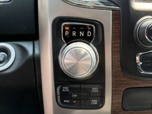 Used 2017 RAM 1500 Laramie w/ Convenience Group AWD/4WD image 34
