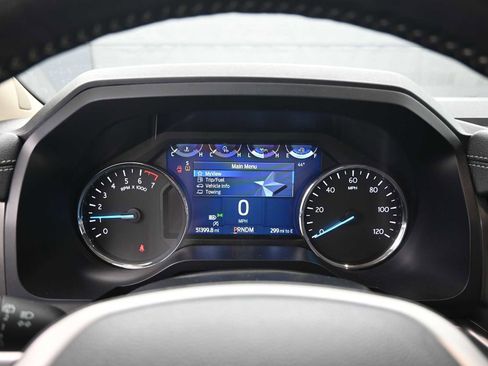 Used 2024 Ford Expedition XLT image 13