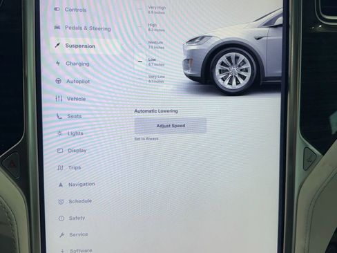 Used 2016 Tesla Model X 90D image 35