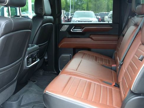 Used 2024 GMC Sierra 2500 Denali Ultimate w/ Max Trailering Package AWD/4WD image 19