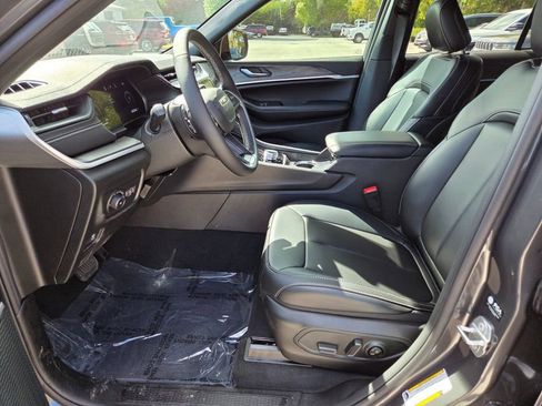 New 2026 Jeep Grand Cherokee Limited image 12